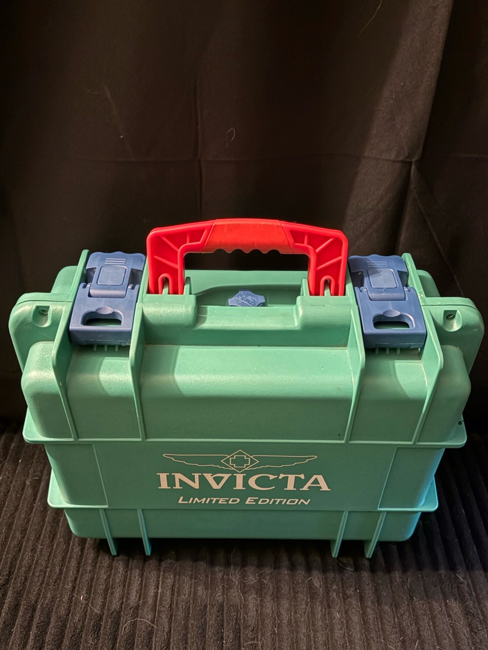 SALE! Invicta Subaqua 8 watch collection with collector case Excellent condition - Picture 2 of 12